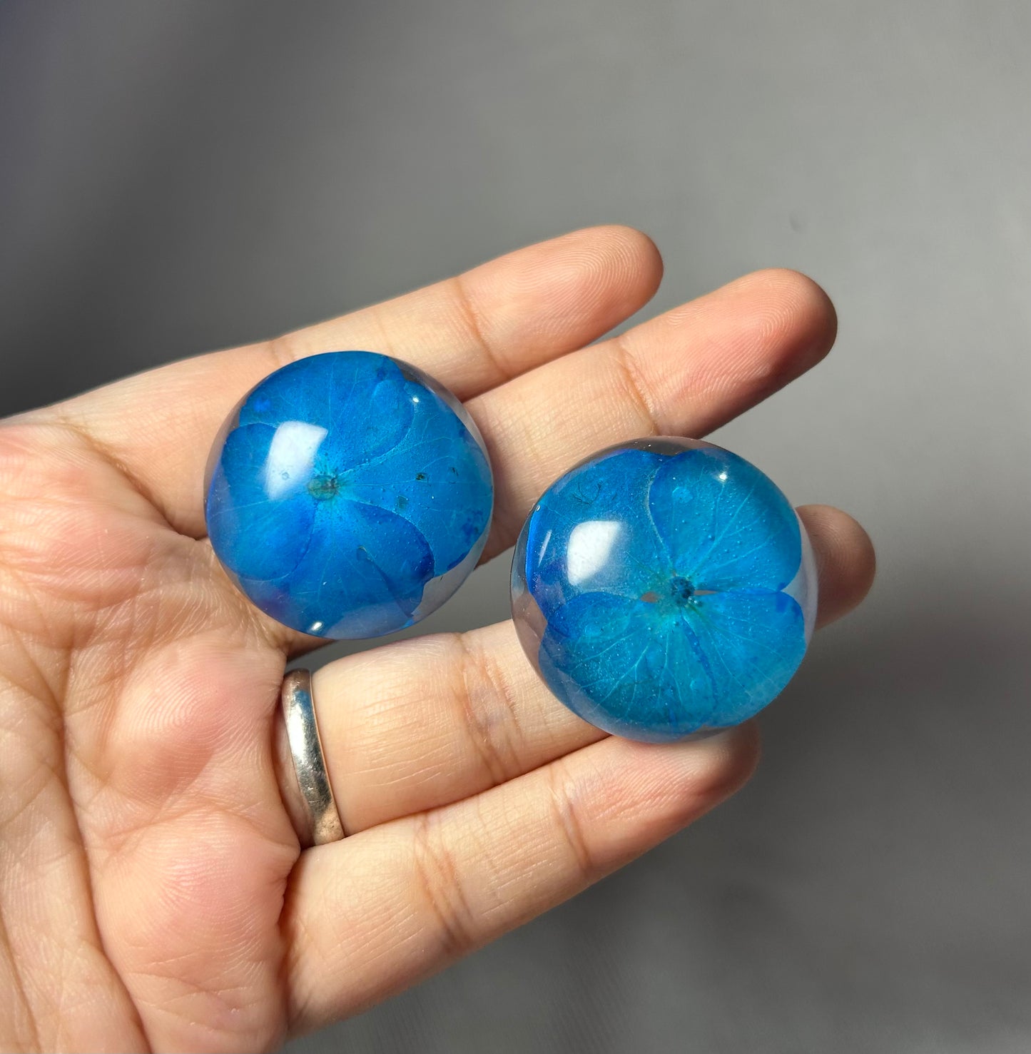 THE TWINKLE studs (big)