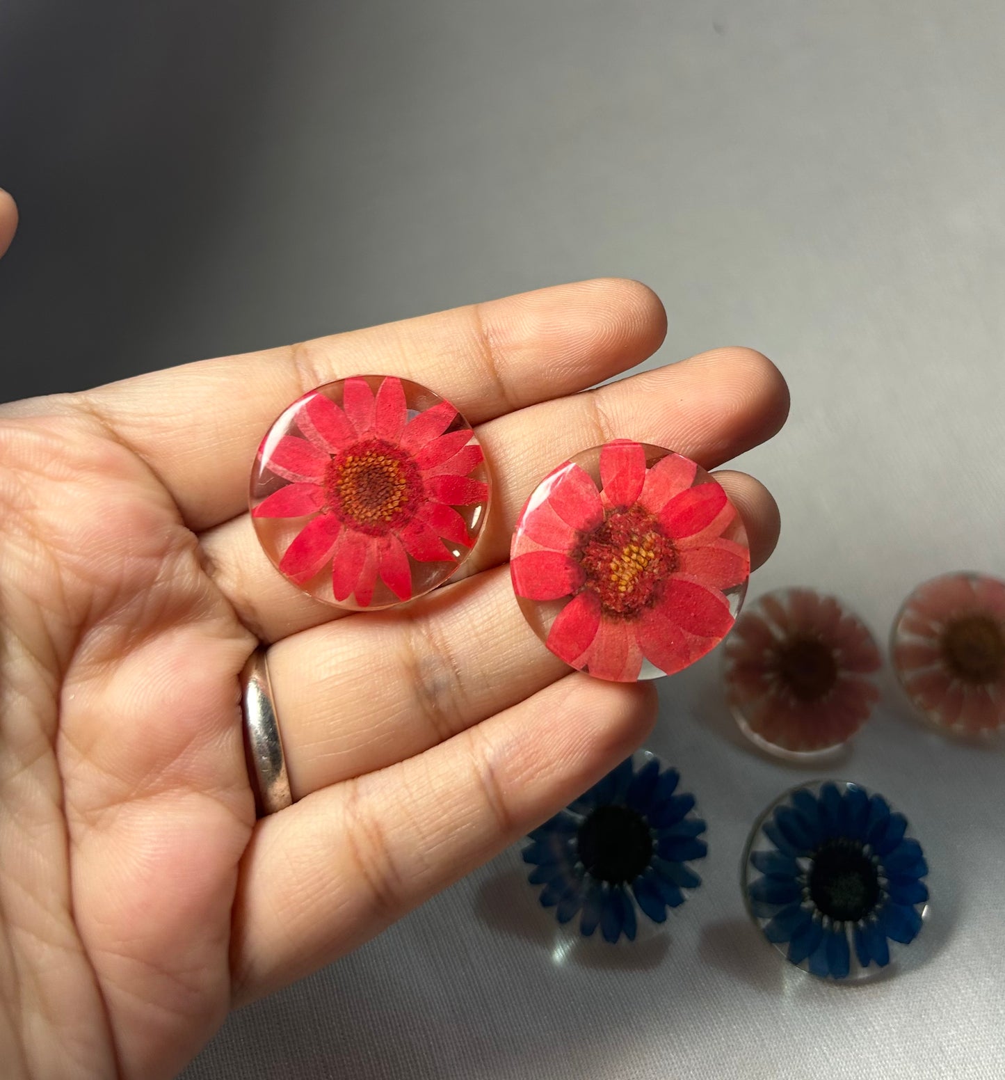 THE FLORAL studs (2)