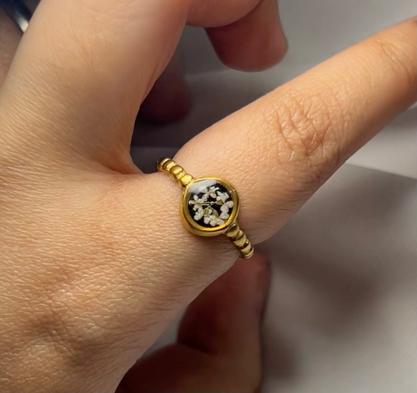 THE SARA rings