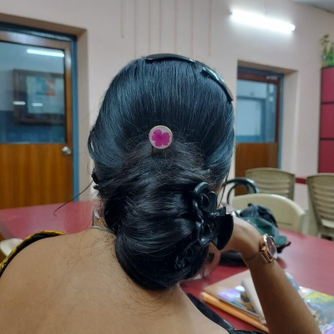 THE NIDHI hair pins