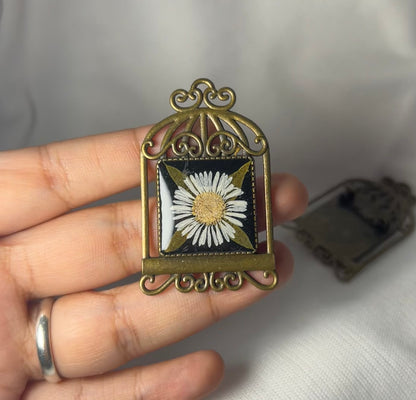 THE LIL BIRDIE brooch