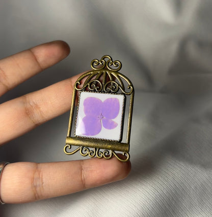 THE LIL BIRDIE brooch