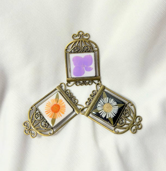 THE LIL BIRDIE brooch