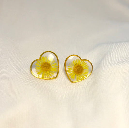 THE ASTER gold studs