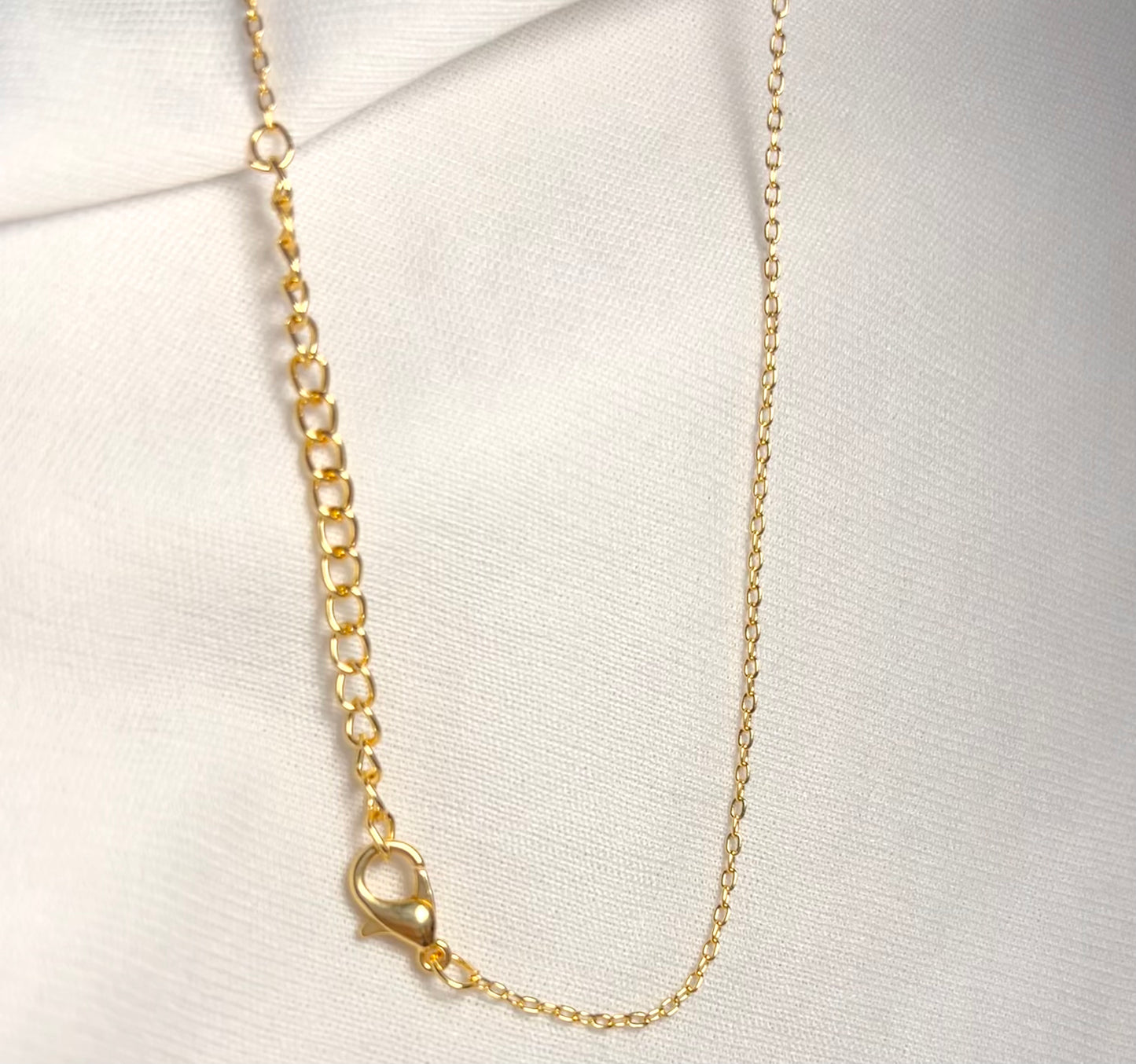 THE TARA neckpiece