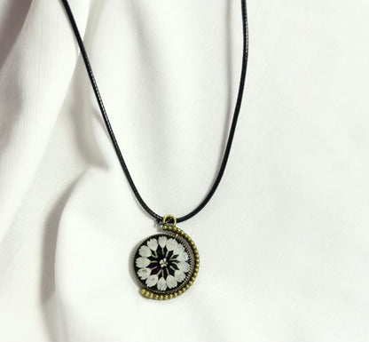 THE 2 IN 1 neckpiece