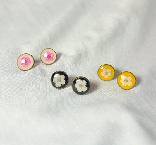 THE MAYA antique studs