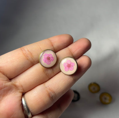 THE MAYA antique studs