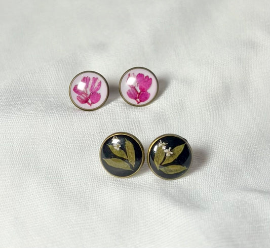 THE ANIYA antique studs