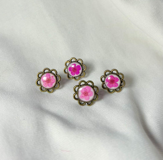 THE BUBBLE antique studs