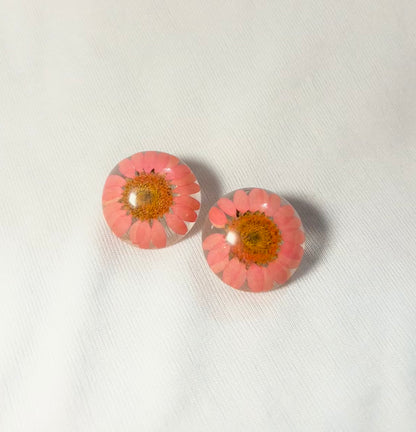 THE PEACHY studs (big)