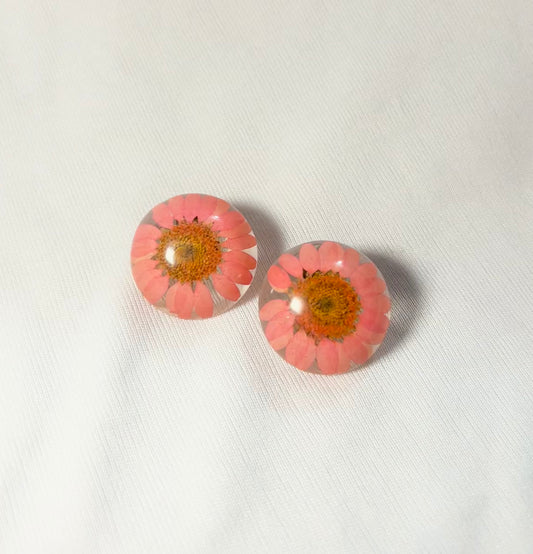 THE PEACHY studs (big)