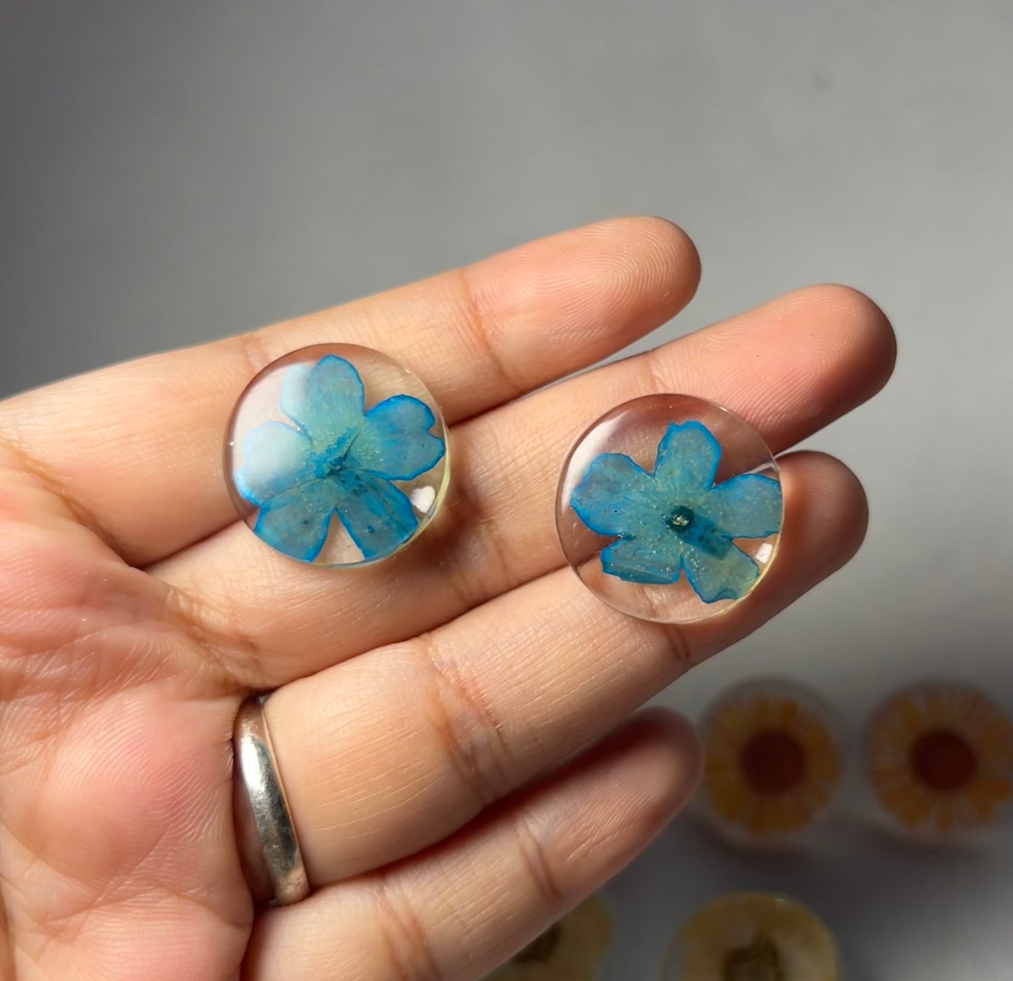 THE FLORAL studs (1)
