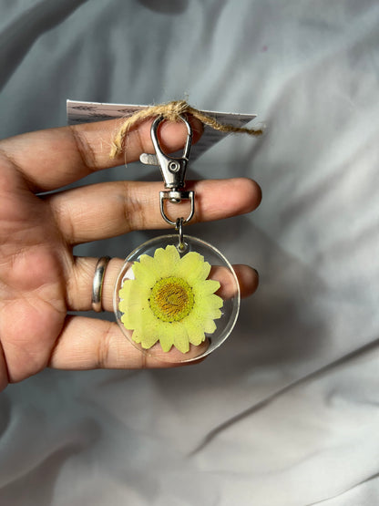 THE GREEN DAISY bag charm/keychain