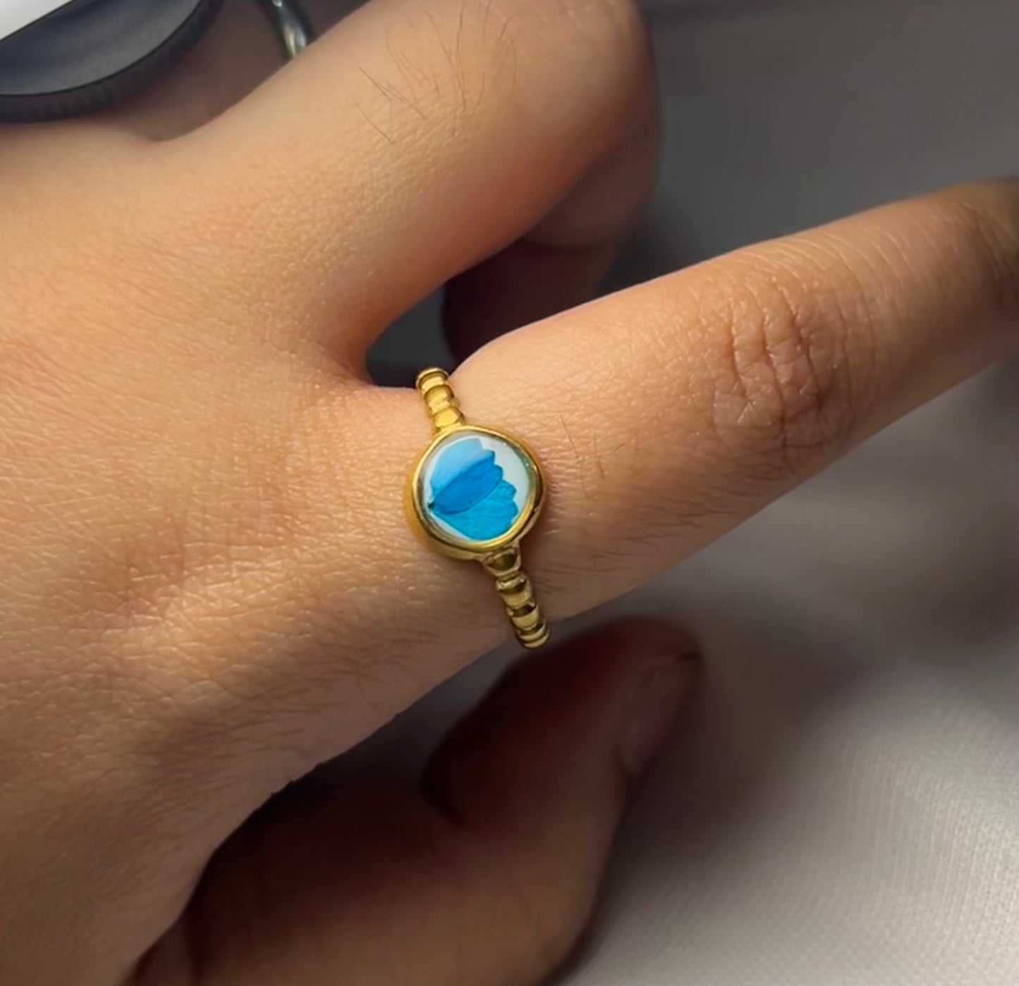 THE AURA ring