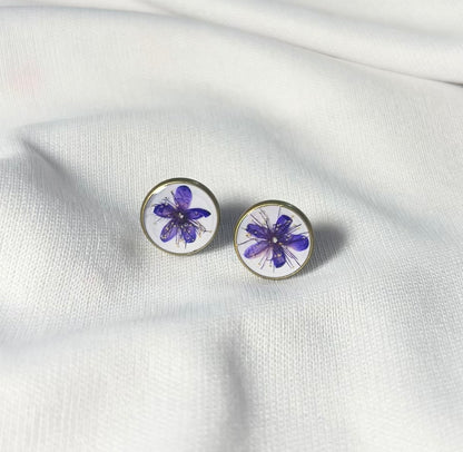 THE ARLO antique studs
