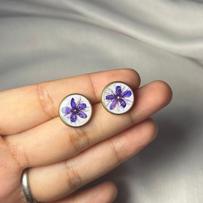 THE ARLO antique studs
