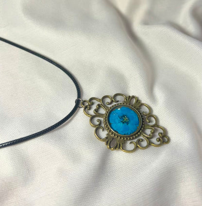 THE NILA neckpiece