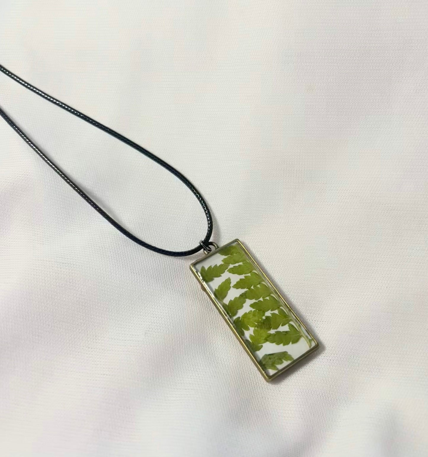 THE PATA neckpiece