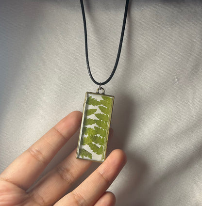 THE PATA neckpiece