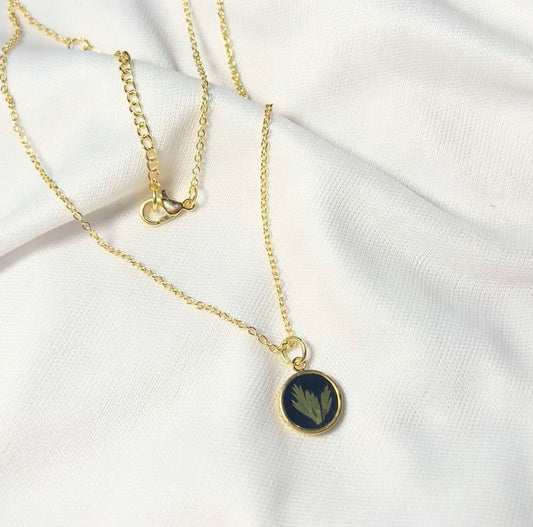 THE LEAFY gold neckpiece