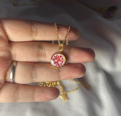 THE RANI gold neckpiece