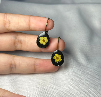 THE HIYA antique earrings