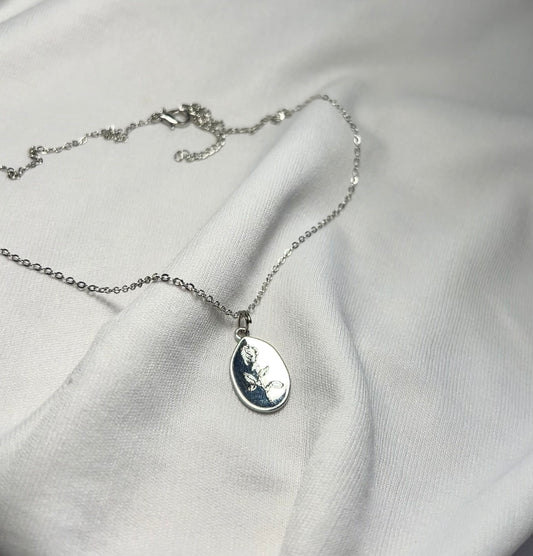THE ROSE neckpiece