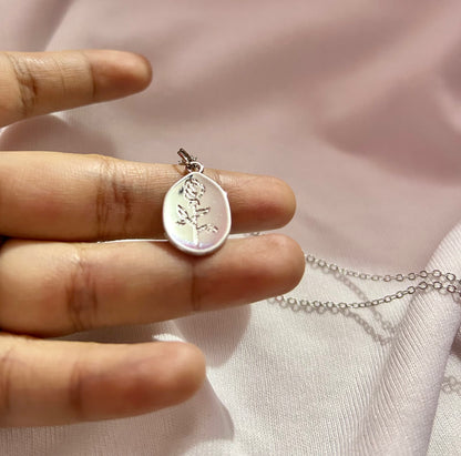 THE ROSE neckpiece