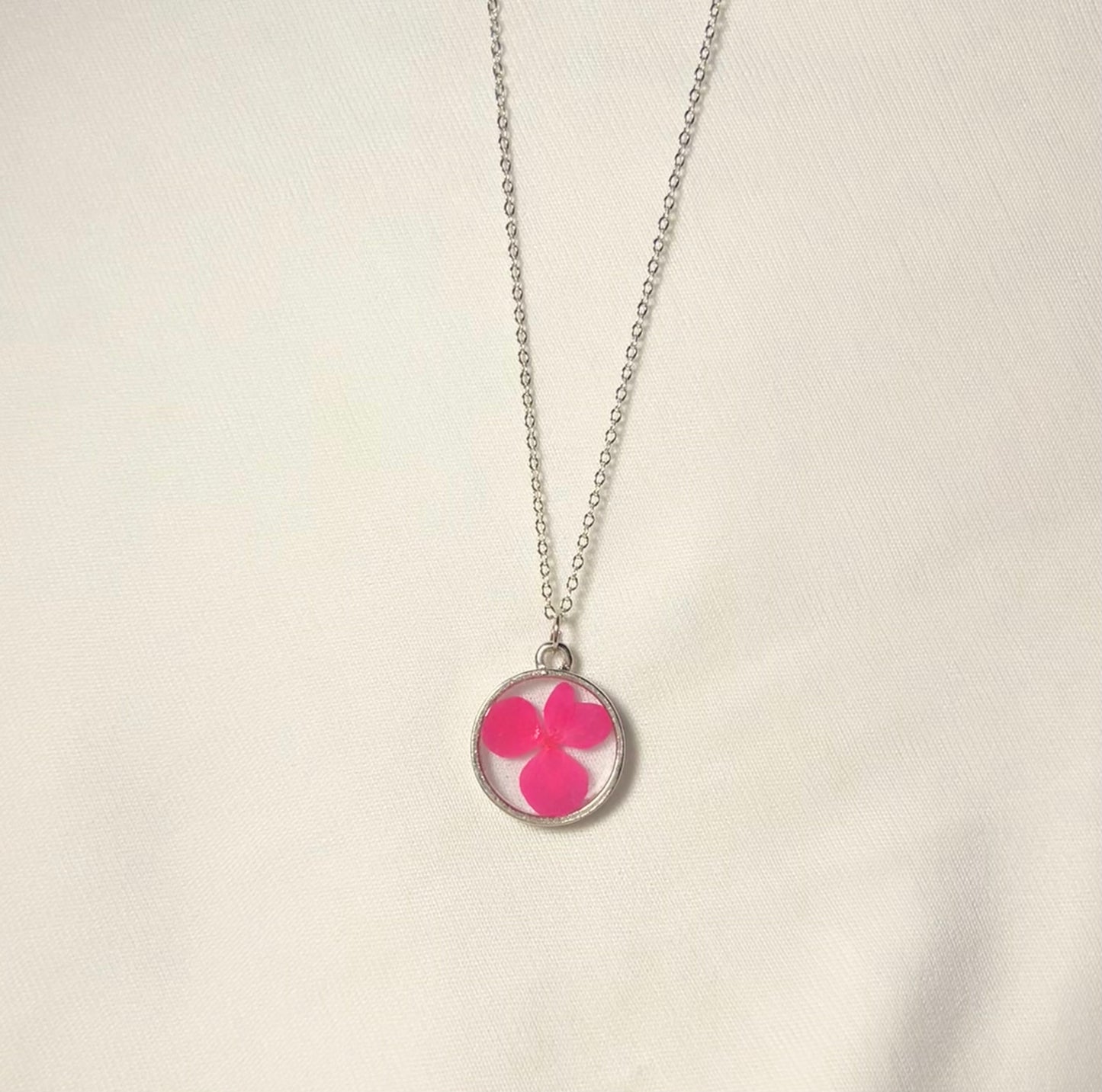 THE PINKY NECKPIECE 2