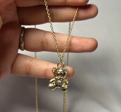 THE TEDDY neckpiece