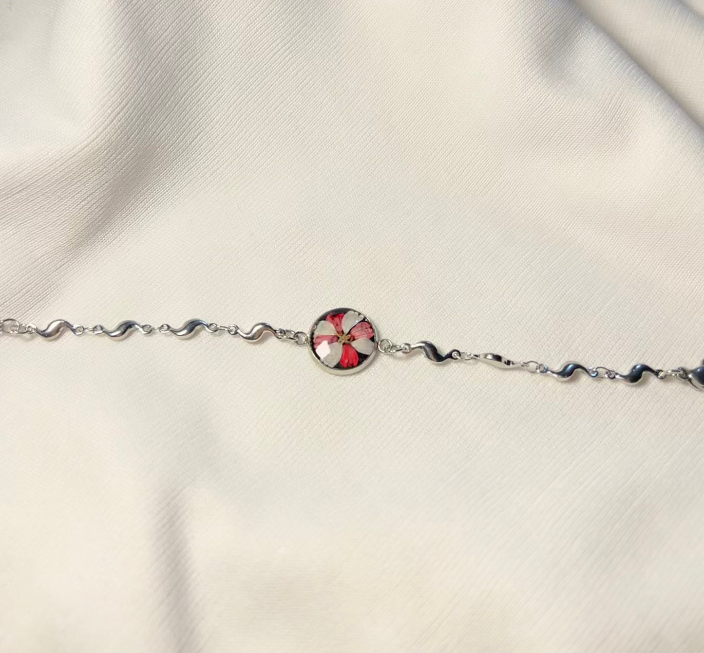 THE PETAL bracelet 1