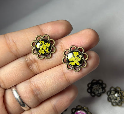 THE REEM antique studs