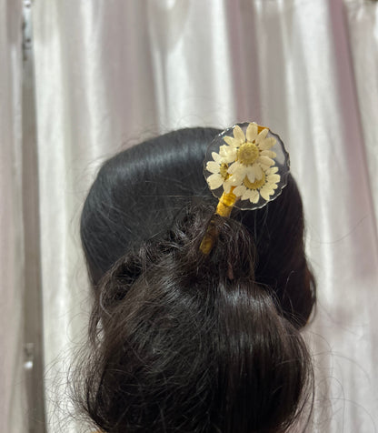 THE DAISY hair bun stick