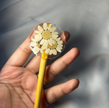 THE DAISY hair bun stick