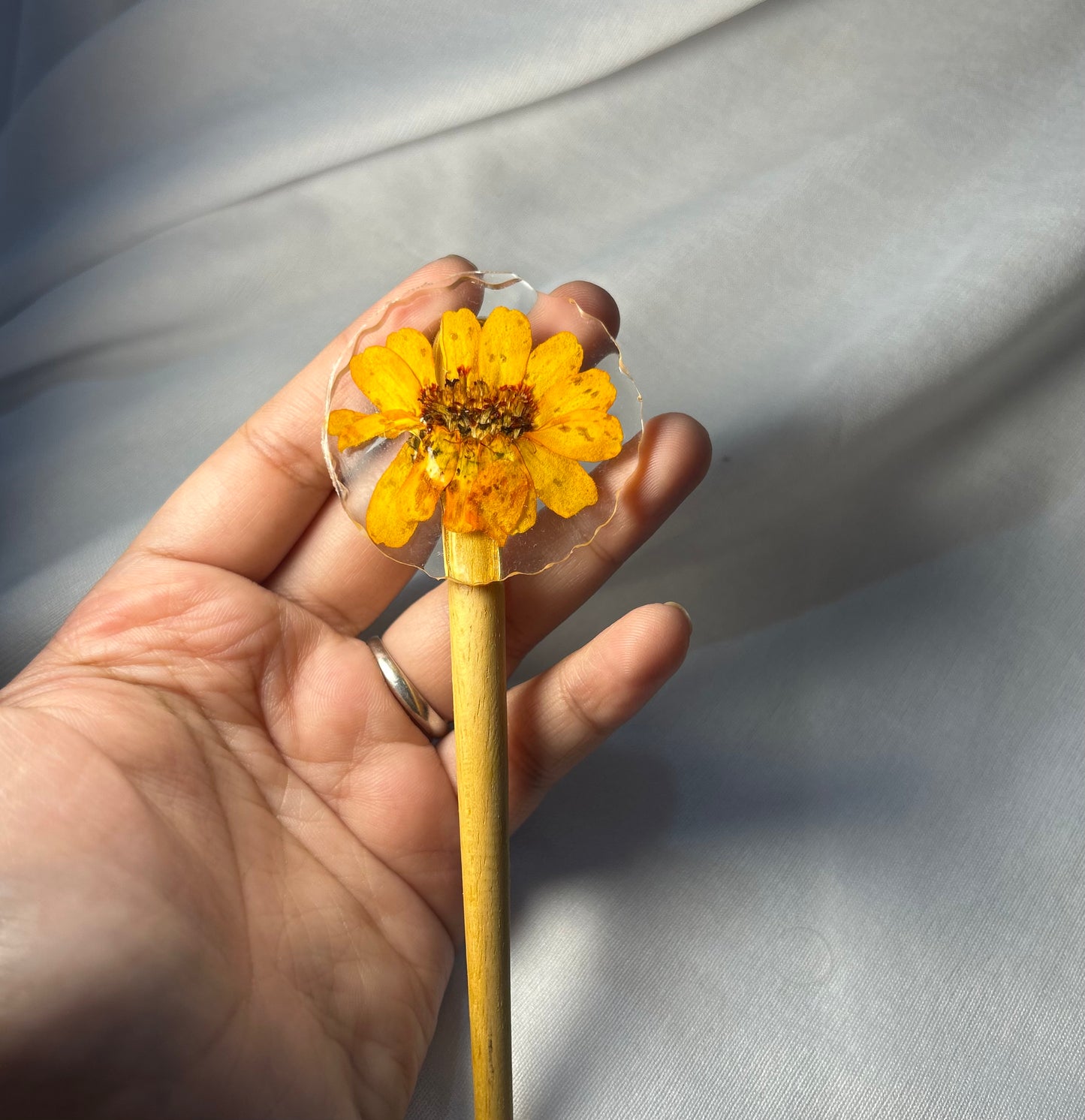 THE SUNFLOWER hair bun stick