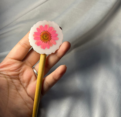 THE PINK DAISY hair bun stick