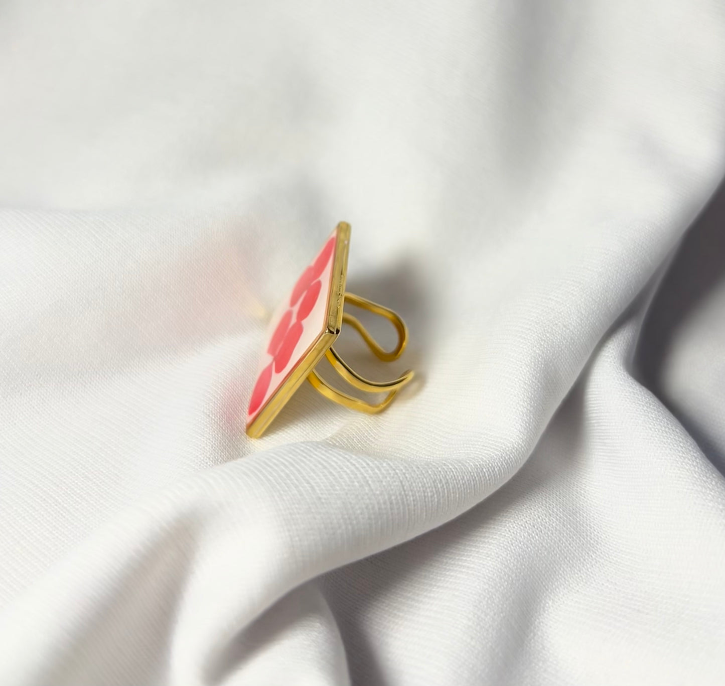 THE SYLVIA gold ring