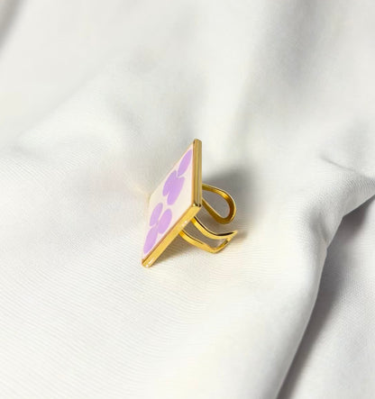 THE LUNARA gold ring