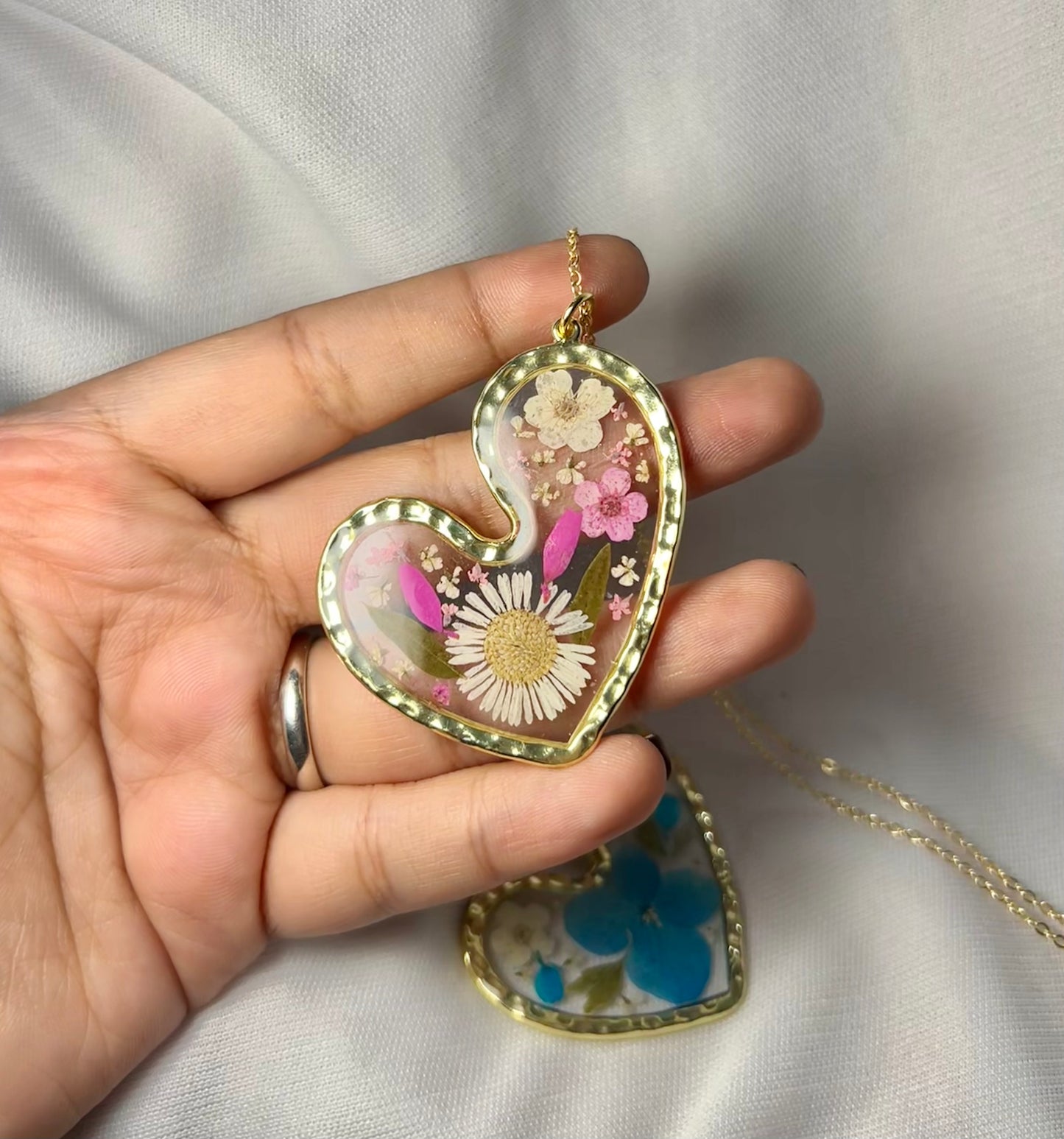 THE FLORAL gold neckpieces