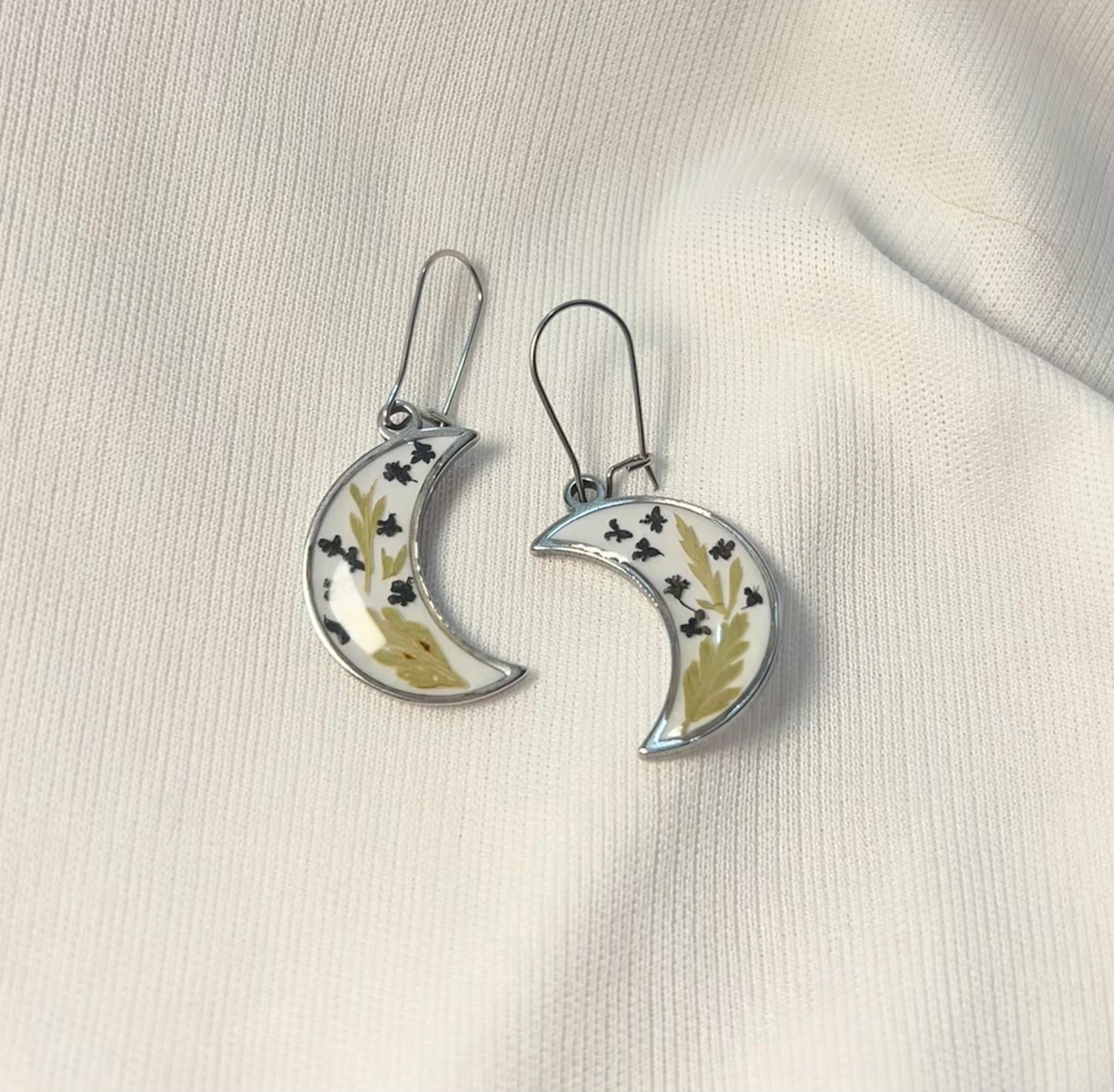 THE UMI silver earrings
