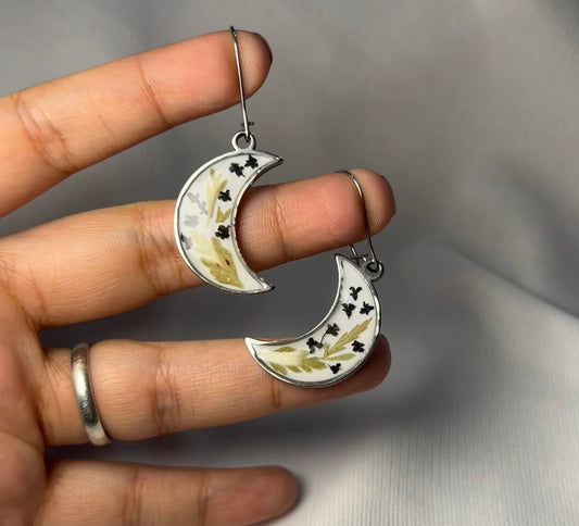 THE UMI silver earrings
