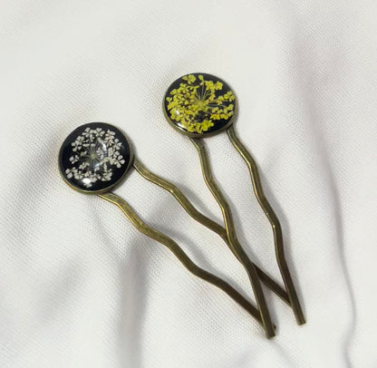 THE MEGHA hair pins