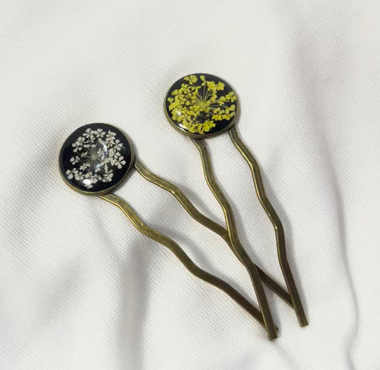 THE MEGHA hair pins