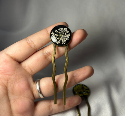 THE MEGHA hair pins