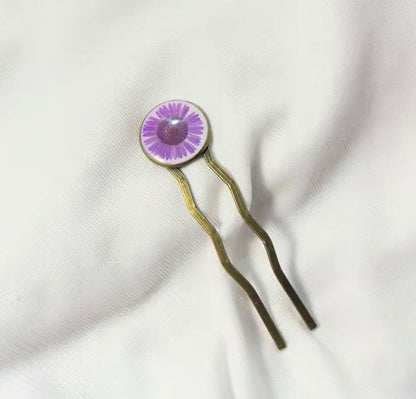 THE RIRI hair pin