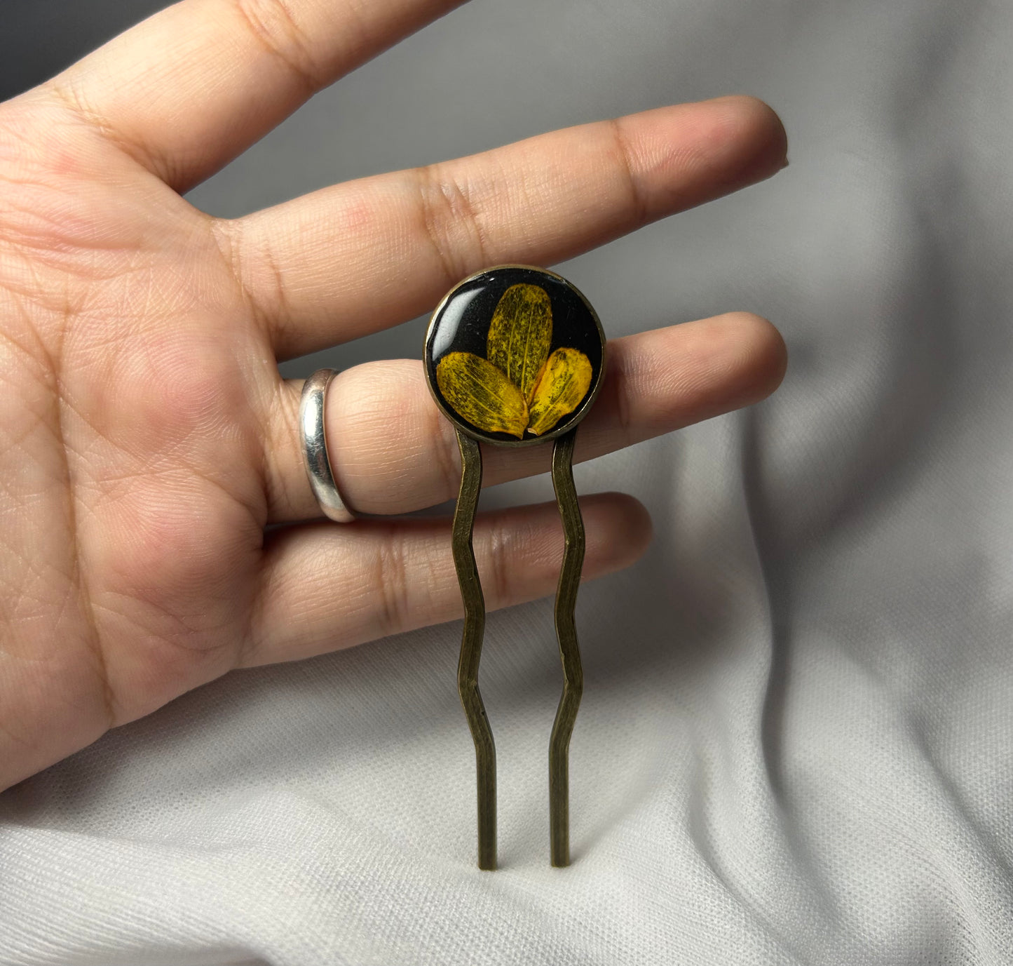 THE BURNT FLORA hair pin