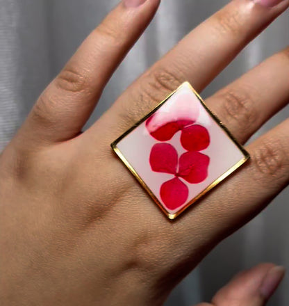 THE SYLVIA gold ring
